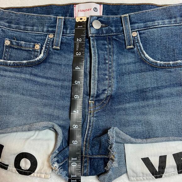 Sundry Mid Rise LO/VE Exposed Pocket Denim Shorts Size 26 Festival Vacation - Picture 11 of 13